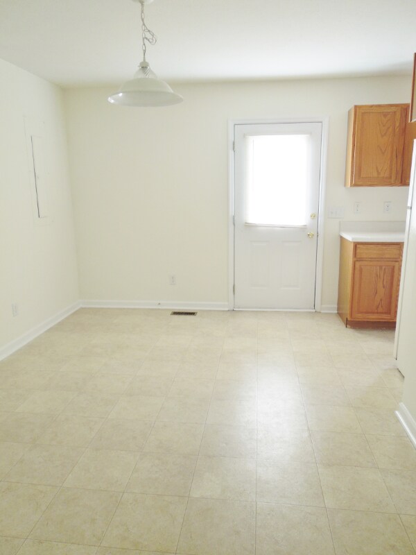 Building Photo - 108 Pleasant Hill Rd