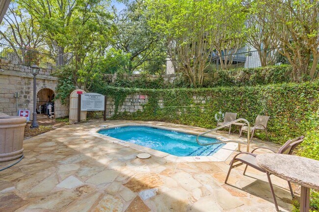 Building Photo - 6000-5 Shepherd Mountain Cove