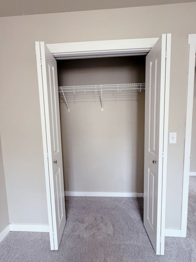 Building Photo - Charming 3bed/2.5 bath House!