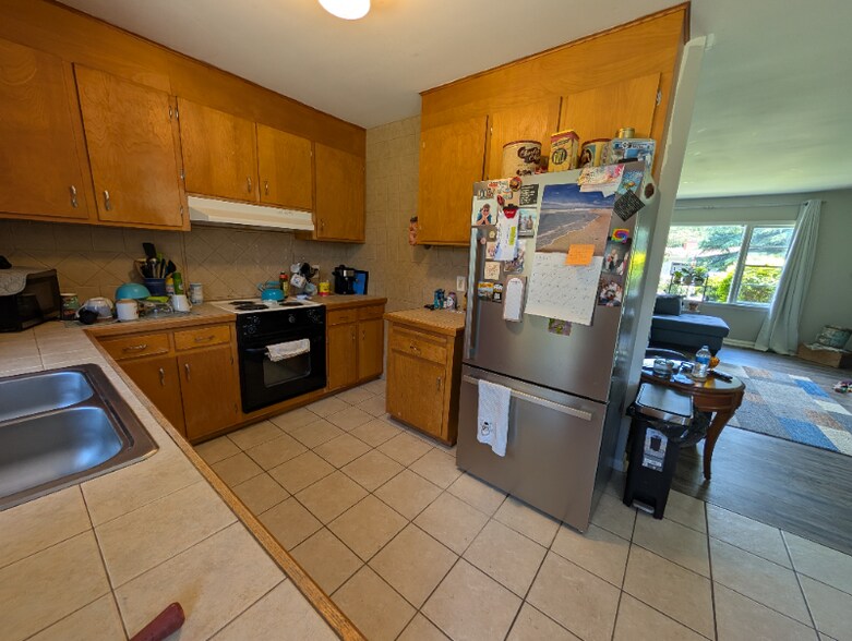 Building Photo - 1240 Pinebrook Cir
