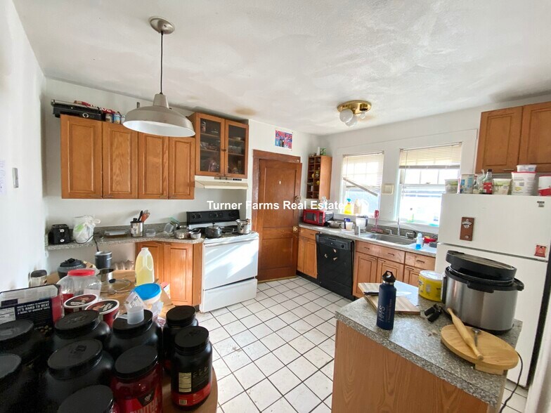 Building Photo - 230 S Huntington Ave