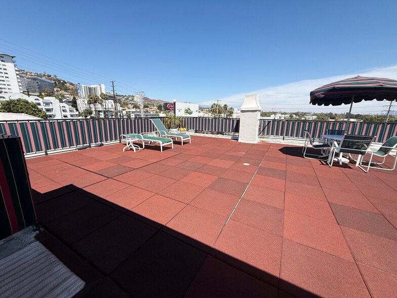 Rooftop - 8530 Holloway Dr