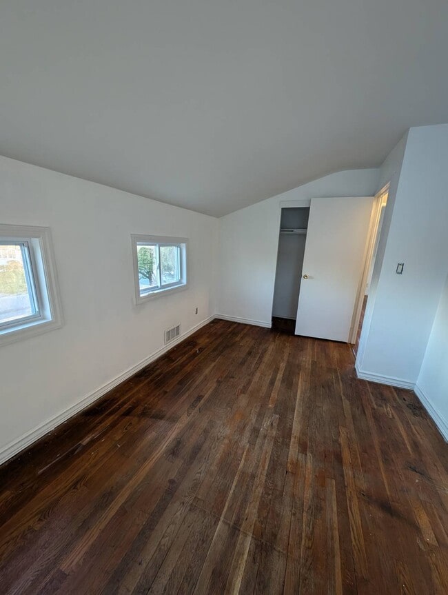 Building Photo - 132 Avondale Dr