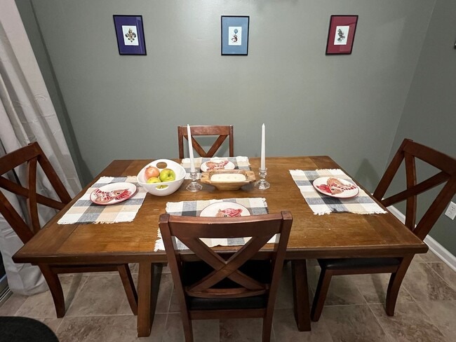 Building Photo - 2520 Checkerberry Dr