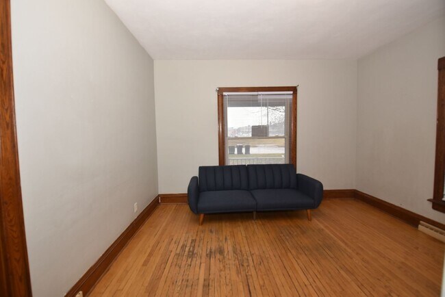 Building Photo - 508 S St Joseph St