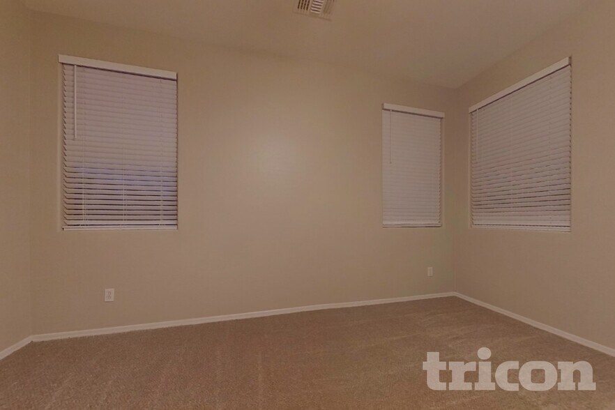 Building Photo - 12519 W Estero Ln