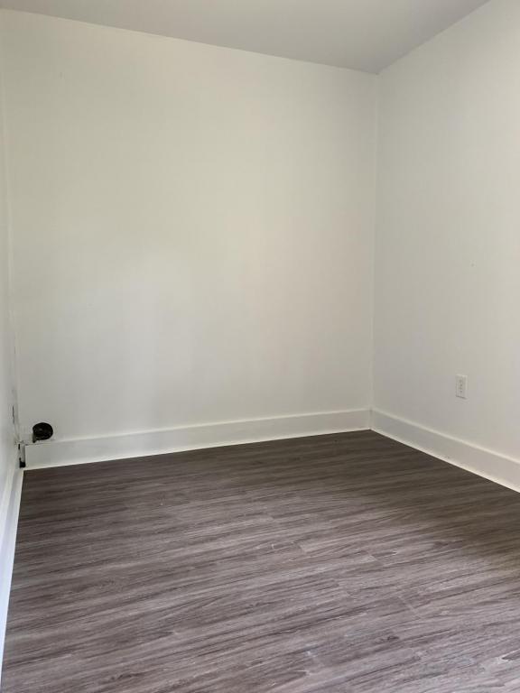 Building Photo - 605 E Main