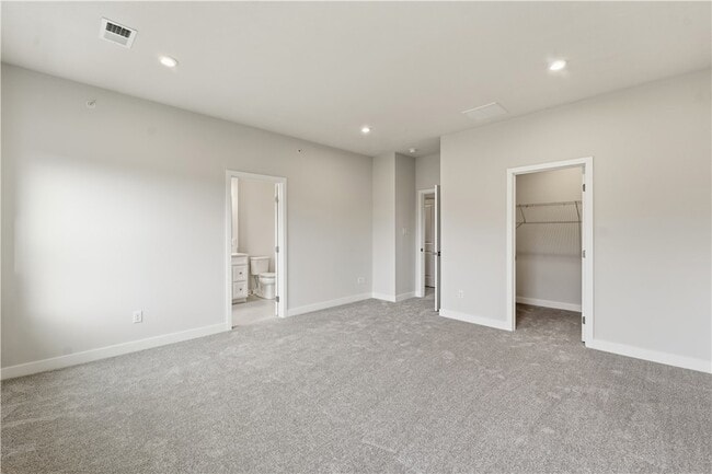 Building Photo - 339 Telluride Ln