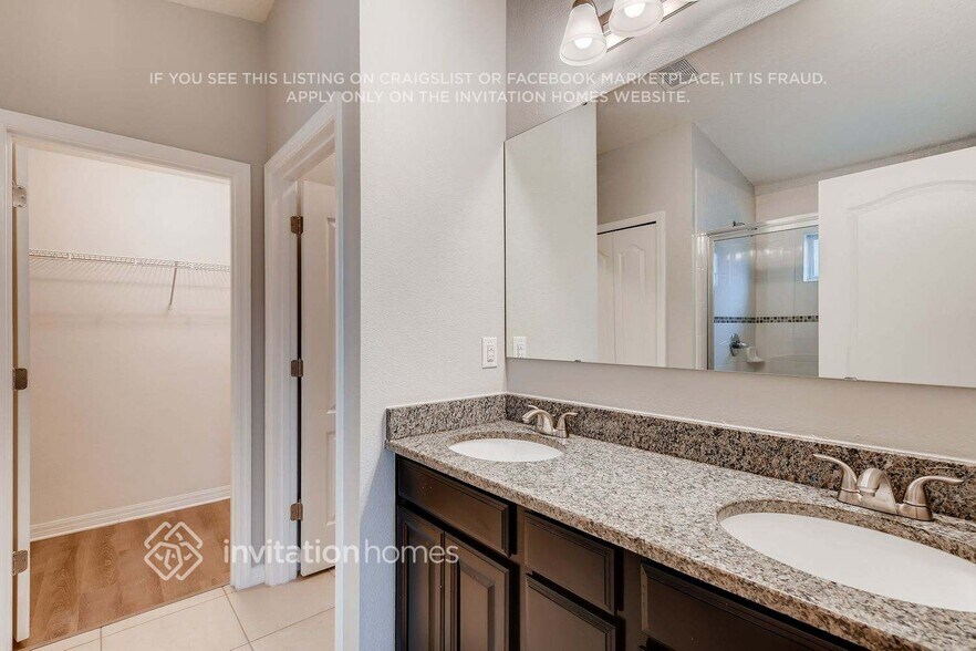 Building Photo - 2701 Dolfino Ct