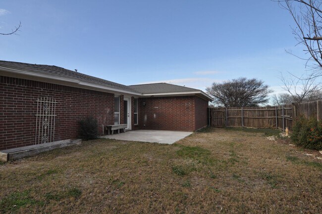 Building Photo - 5709-5711 Shadydell Drive