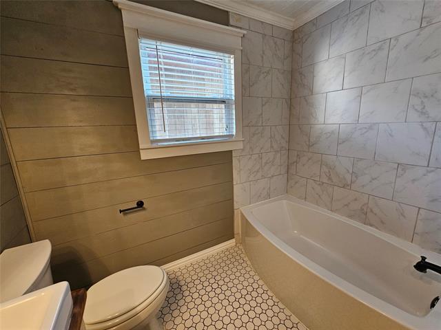 Building Photo - 3139 Southlake Park Dr