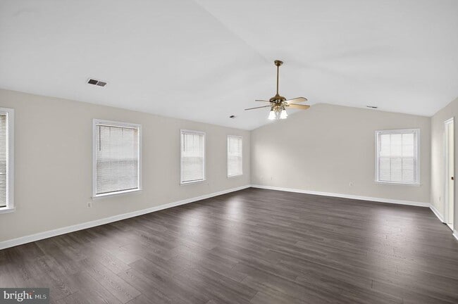 Building Photo - 13529 Persian Ct