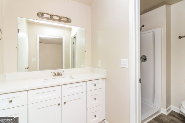 Building Photo - 517 Benson Hurst Dr SW