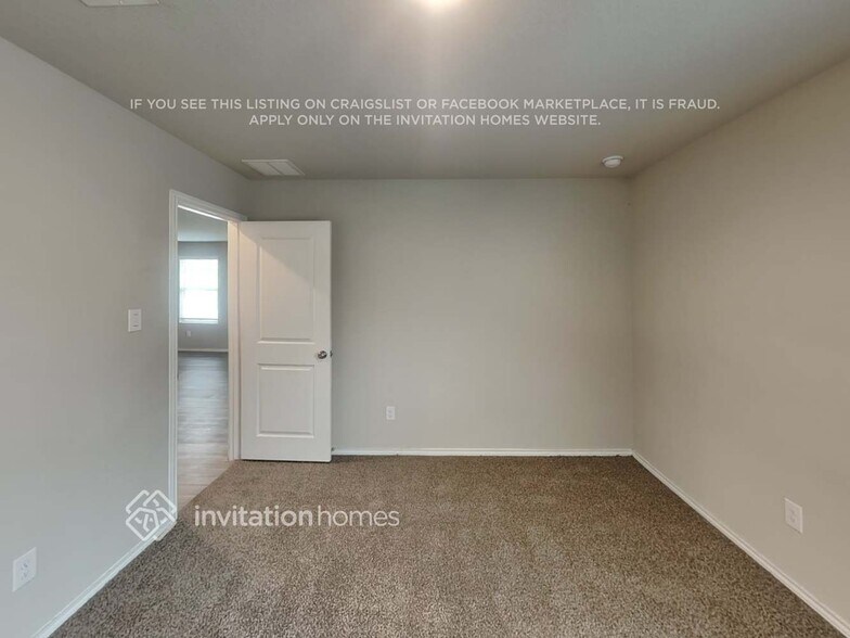 Building Photo - 10511 Varmus Dr