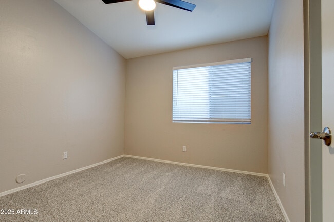 Building Photo - 4402 E Creosote Dr