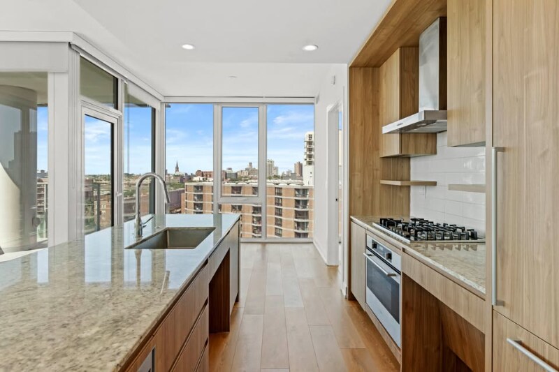 Building Photo - 296 W Hill St