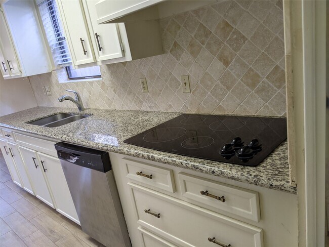 Building Photo - 2519 Buffalo Trail