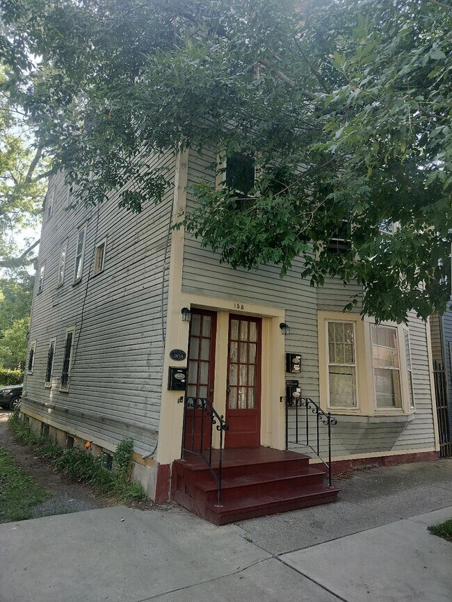 Building Photo - 158 Jefferson St