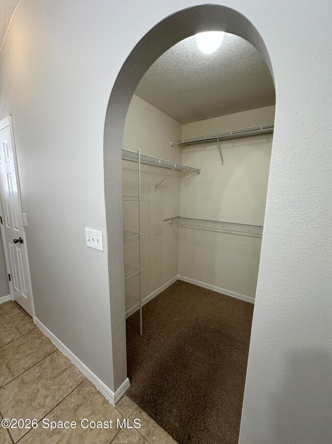 Building Photo - 5070 Spinet Dr