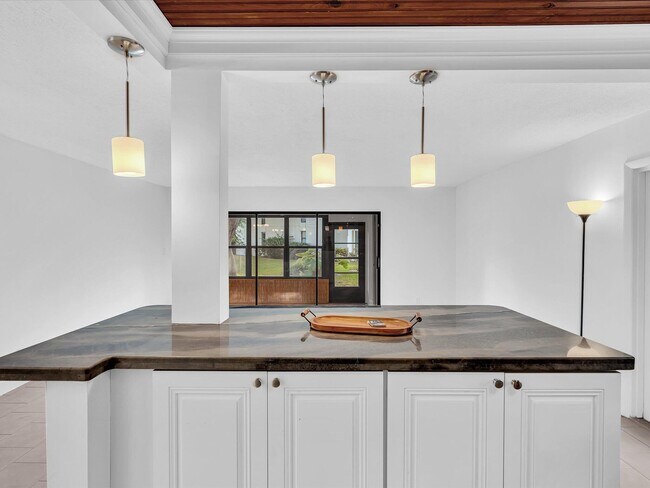 Building Photo - 524 Osprey Dr