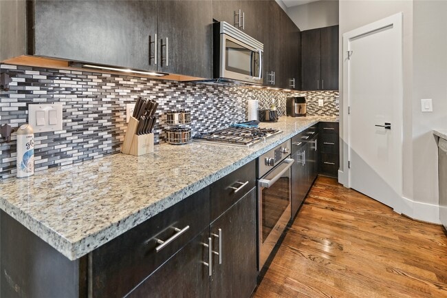 Building Photo - 2105 Hadley St