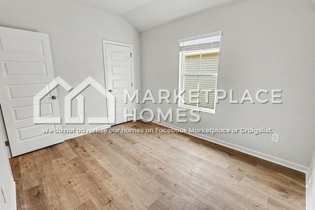 Building Photo - 1716 Amber Ave