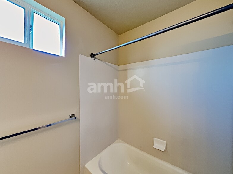 Building Photo - 5708 Plumbago Ave