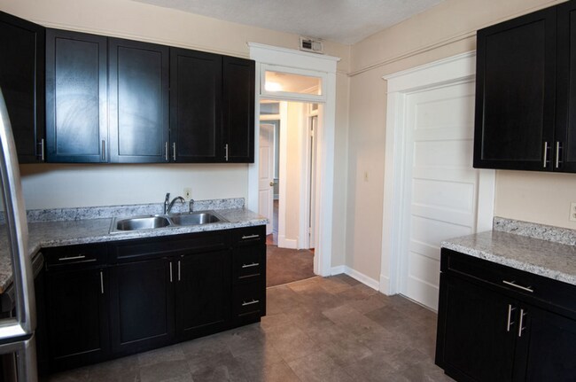 Interior Photo - 521 N. Washington