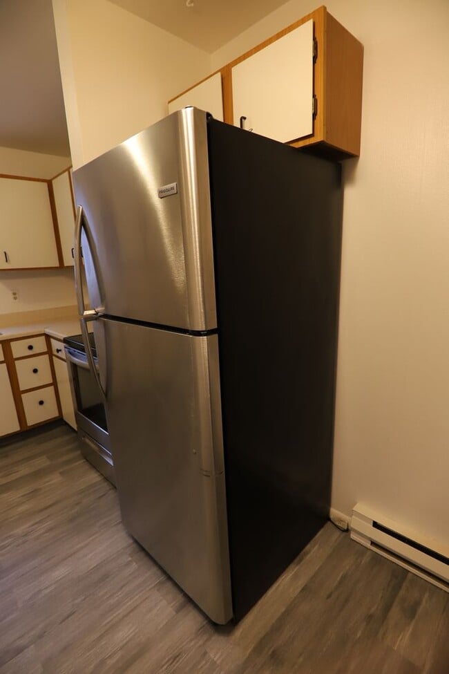 Building Photo - 257 Canby St