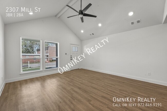 Building Photo - 2307 Mill St