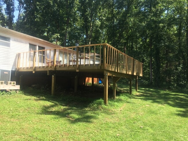 Building Photo - 277 Taylor Rd