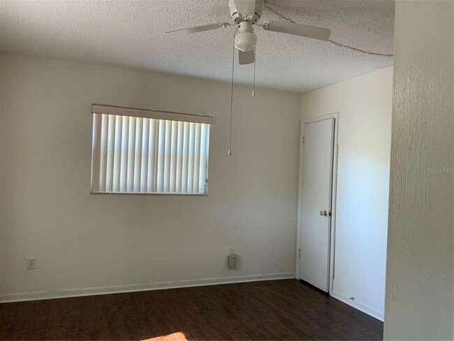 Building Photo - 2525 W Bay Dr