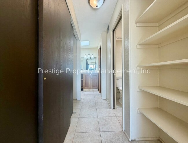 Building Photo - 2618 S Camino Seco