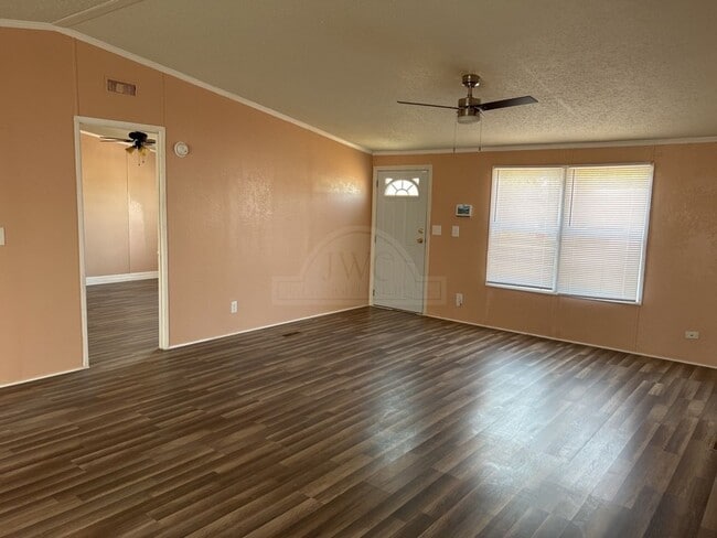 Building Photo - 5013 Tiffany Cir