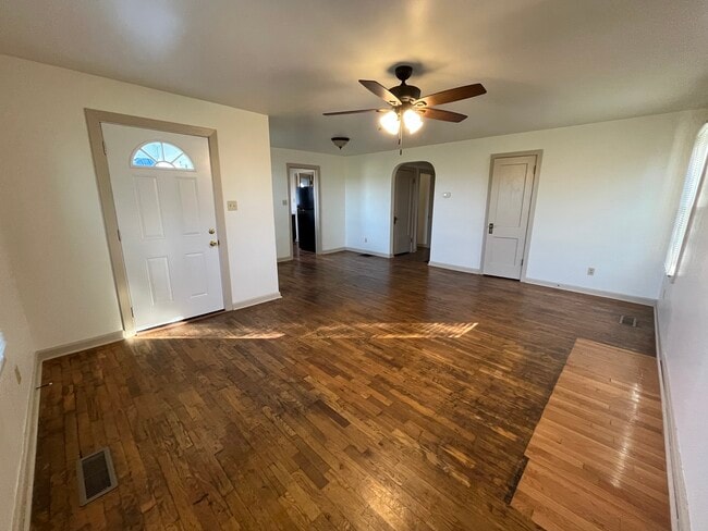 Building Photo - 9340 Williamsport Pike