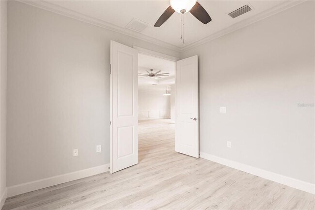 Building Photo - 236 Long Meadow Ln S
