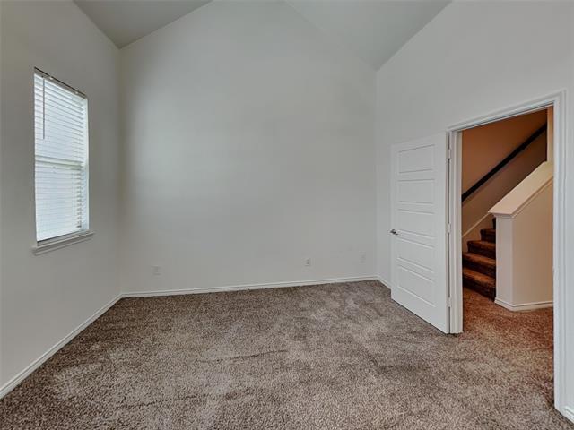 Building Photo - 2431 Klamath Dr