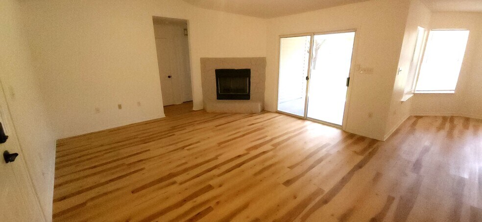 Building Photo - 8625 Laredo St