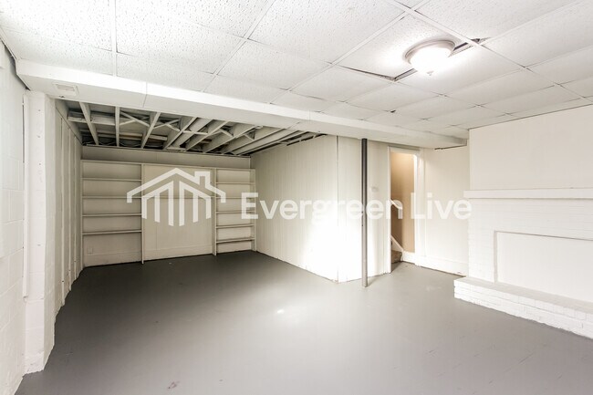 Building Photo - 4019 Biscayne Rd