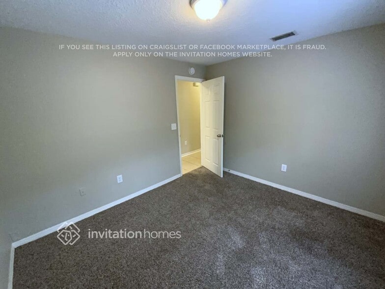 Building Photo - 4819 Balsam Dr