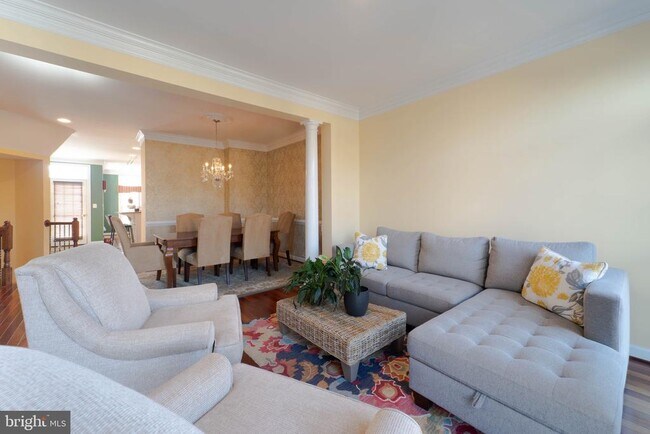 Building Photo - 11453 Galliec St