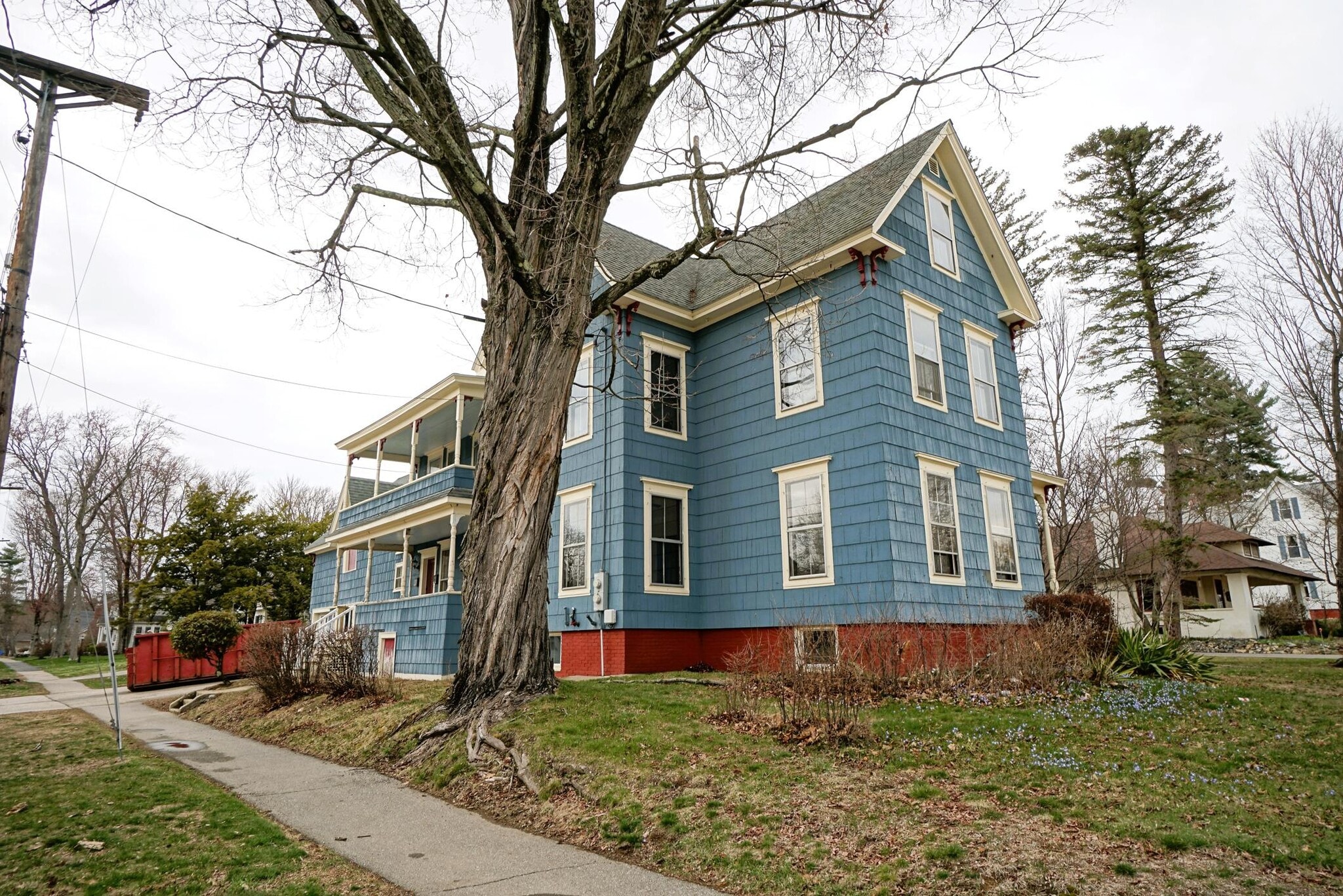Building Photo - 53 Gale Ave