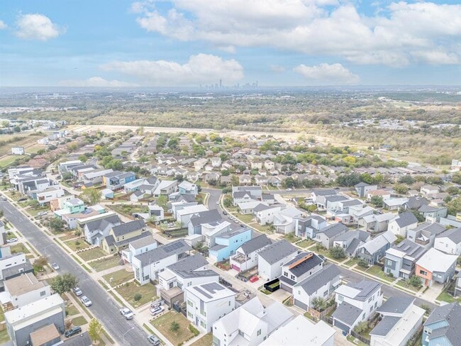 Building Photo - 6013 Florencia Ln