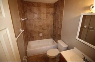 Building Photo - 1734 Gladys St