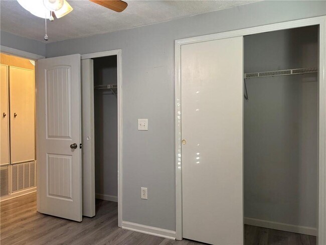 Building Photo - 209 Evans Cook Ct