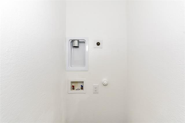 Building Photo - 2600 Starwater Dr