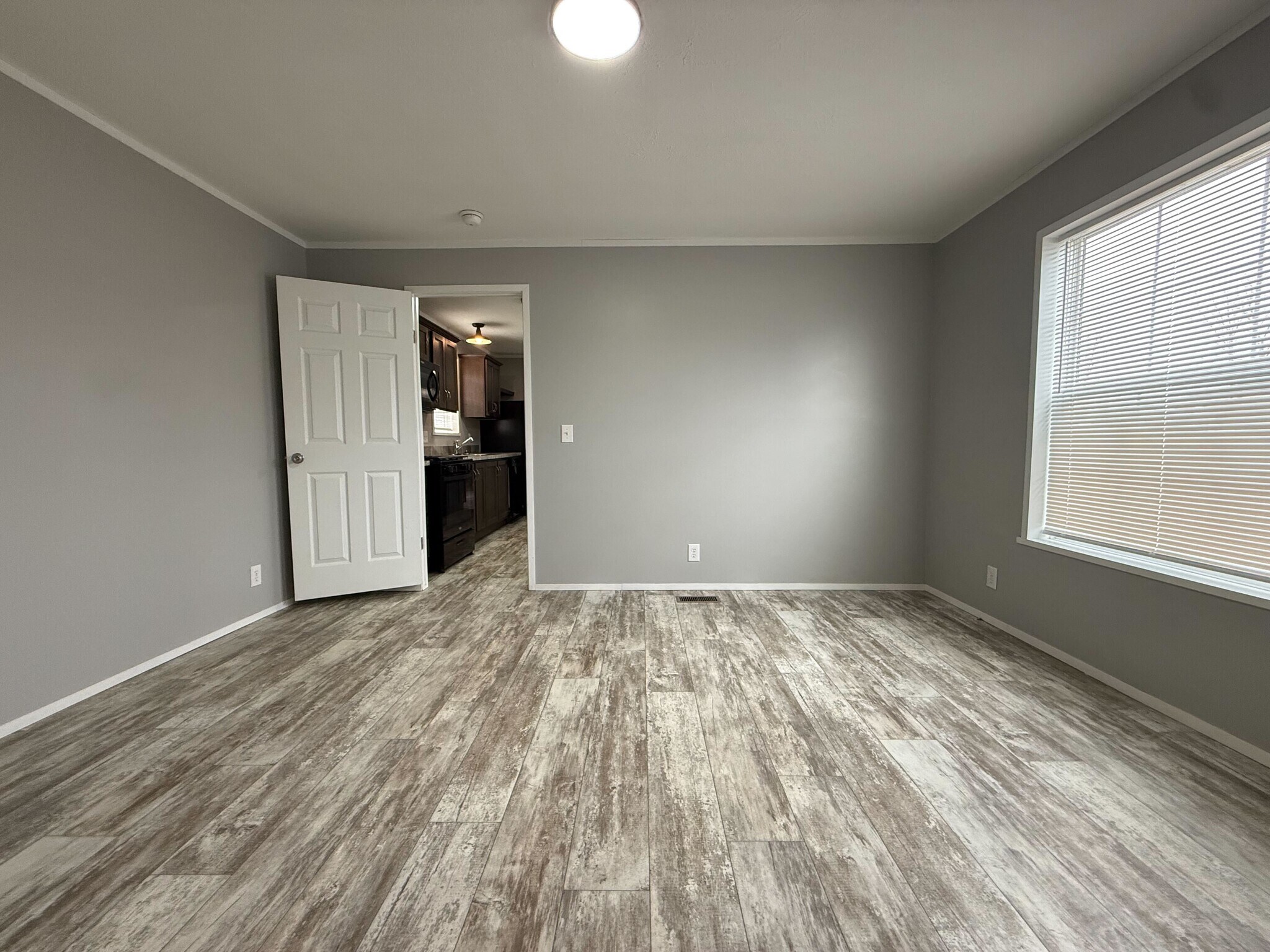 Building Photo - 11827 Cascade Cir