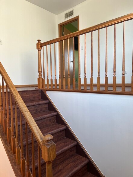 Building Photo - 224 Williamsburg Ct