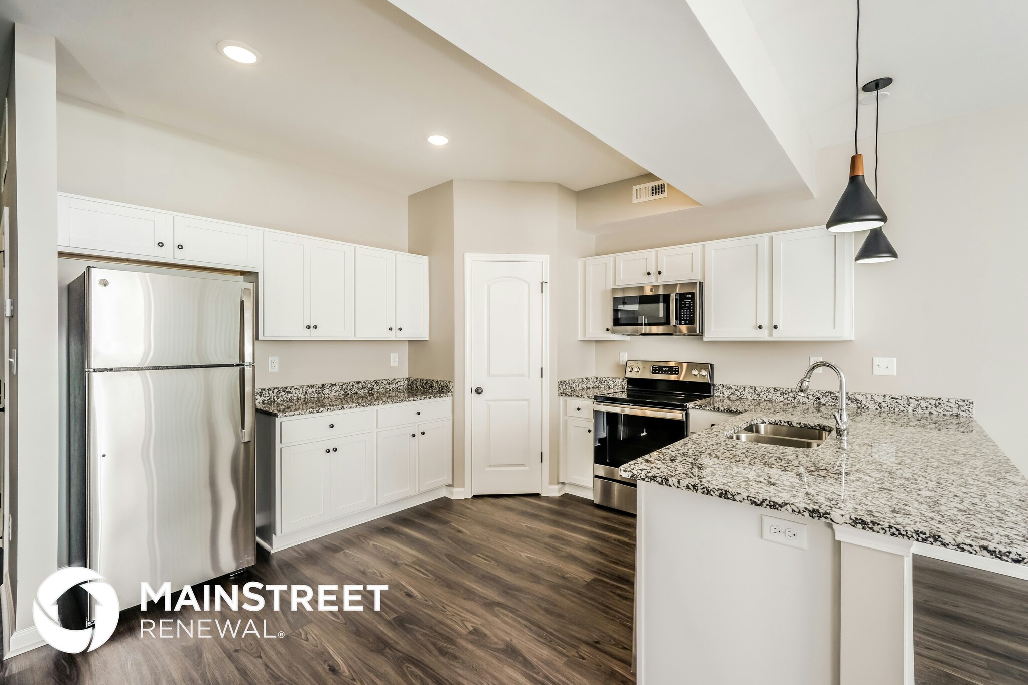 Building Photo - 2063 N Sarah Dr