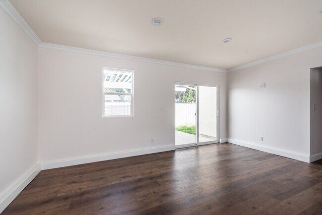 Building Photo - 7058 Willis Ave